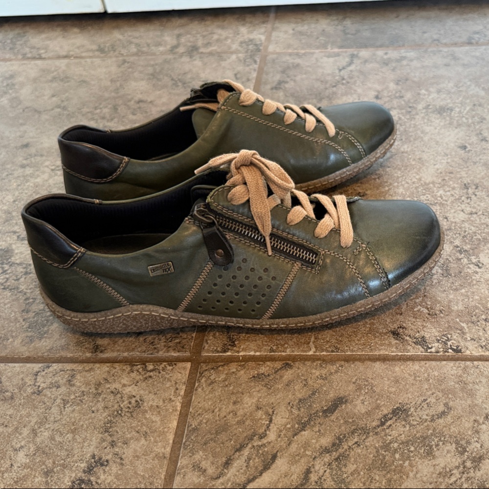 Remonte Women's Olive Green Sneakers with Tan Laces